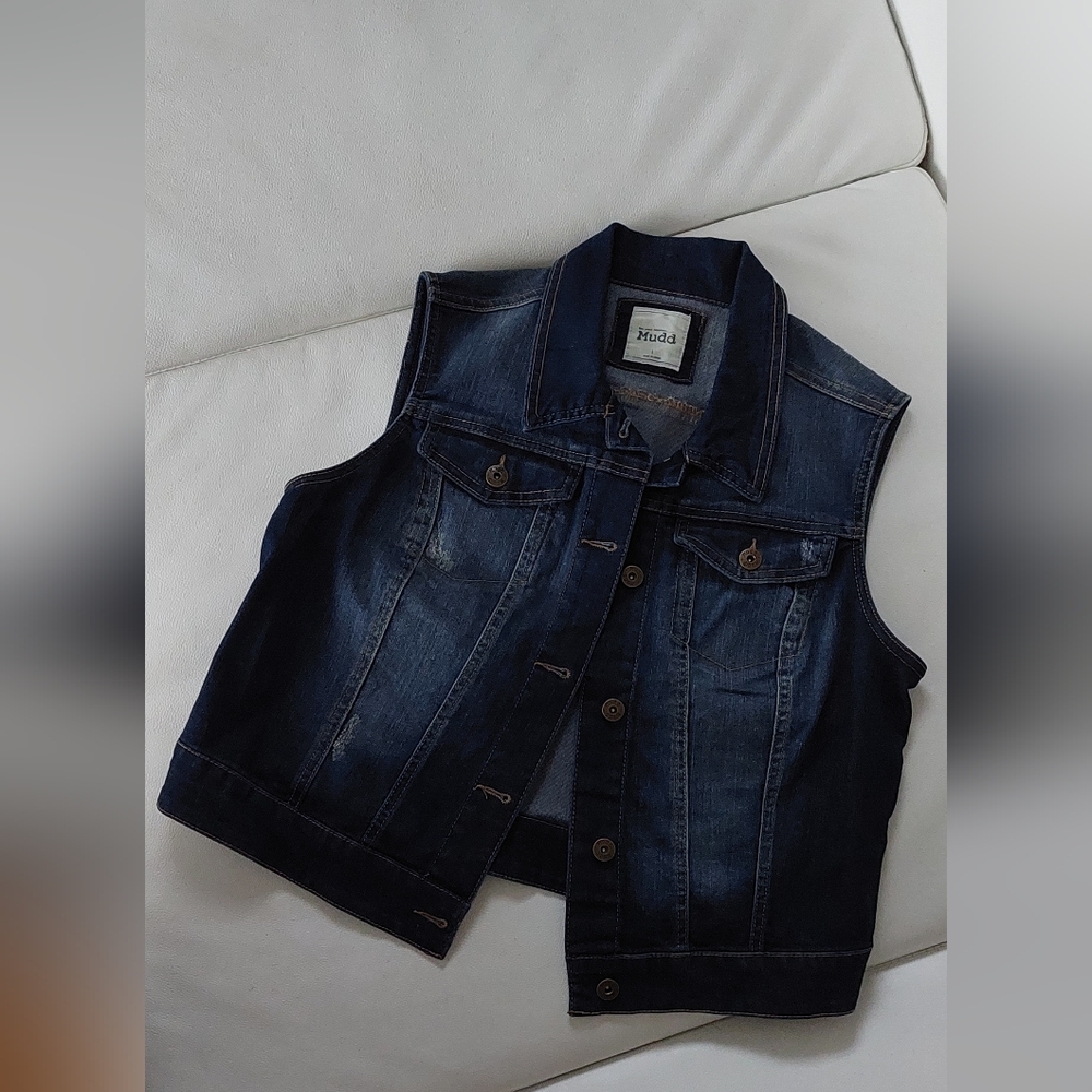 MUDD denim Sleeveless Vest Size LARGE.